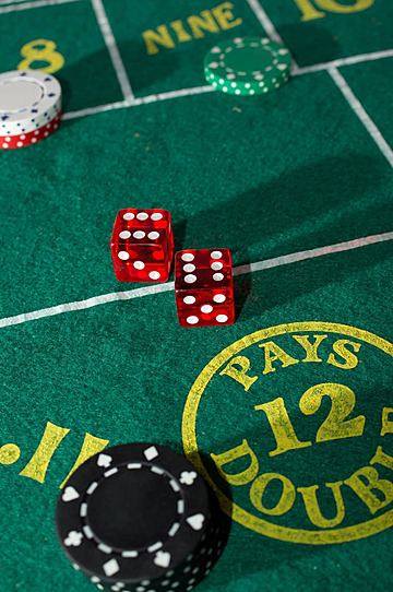 Table games at Mindil Beach Casino